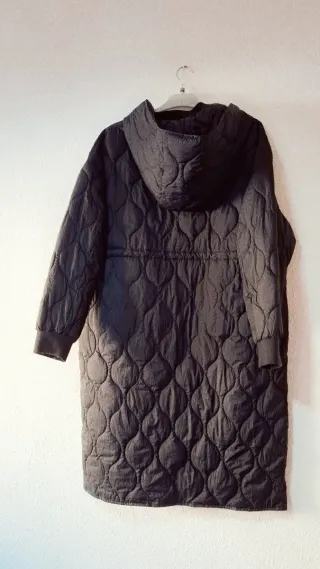 Abrigo Benetton acolchado mujer negro