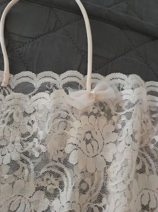 Top in pizzo rosa cipria 