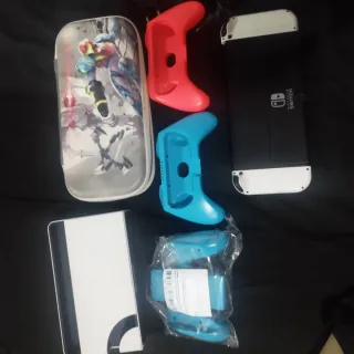 Nintendo Switch OLED blu e bianco
