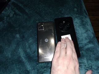 Xiaomi 14 e Motorola c22 Black