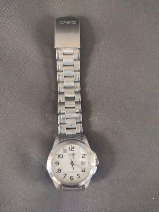 Reloj Casio Cuarzo Plata y Blanco