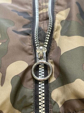 Chaqueta Cortavientos Camuflada Talla S