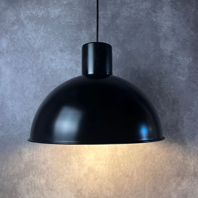 Lámpara colgante Jo Hammerborg negra