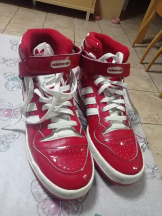 Zapatillas Adidas Rojas y Blancas
