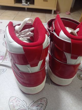 Zapatillas Adidas Rojas y Blancas