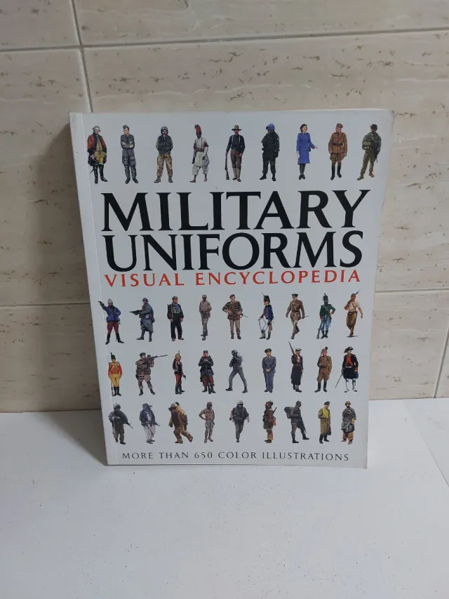 Enciclopedia Militar Uniformes Visual