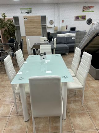 Mesa Con 6 Sillas Blancas - Comedor Nuevo