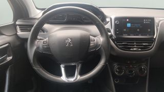 Peugeot 208 PureTech Signature 60 kW (82 CV)