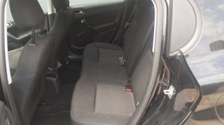 Peugeot 208 PureTech Signature 60 kW (82 CV)
