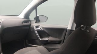 Peugeot 208 PureTech Signature 60 kW (82 CV)