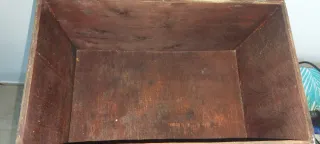 Cofre antiguo de madera