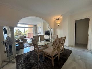 Casa adosada en alquiler en Los Naranjos - Las Brisas en Marbella