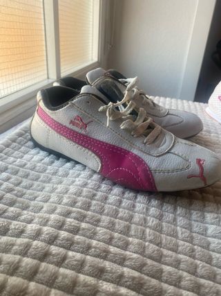 2 pares de Zapatillas Puma Blancas y Rosas
