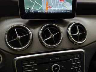 MERCEDES-BENZ Clase GLA 7G-DCT