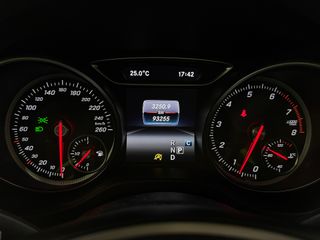 MERCEDES-BENZ Clase GLA 7G-DCT