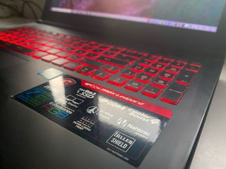 MSI GP62M 7RDX Leopard Portátil Gaming
