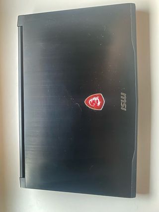 MSI GP62M 7RDX Leopard Portátil Gaming

