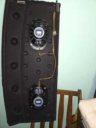 Bandeja y altavoces saxo