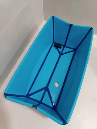 Bañera Stokke Azul
