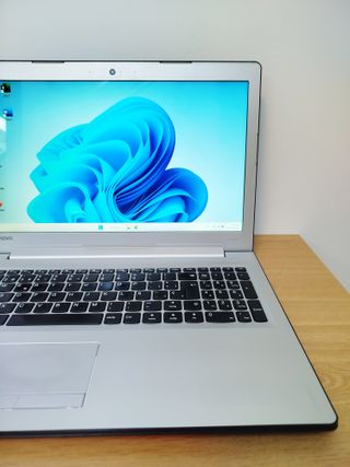 Portátil Lenovo i5