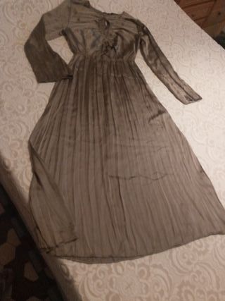 Vestido largo verde con abalorios