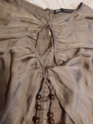 Vestido largo verde con abalorios