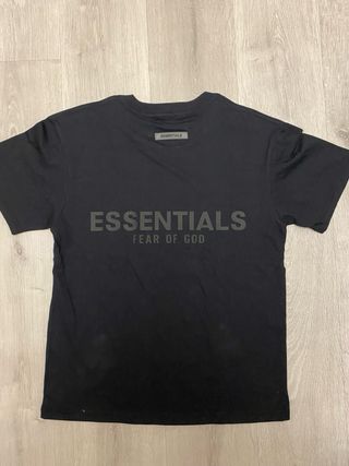 Camiseta Essentials Negra