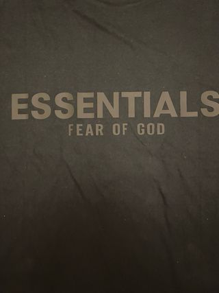 Camiseta Essentials Negra