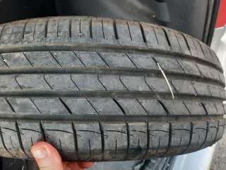 Neumáticos 195/65R15 , 2ruedas con muy pocos klm