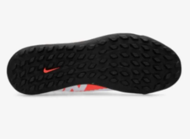 Botas de fútbol multitaco Nike ( Barcelona)