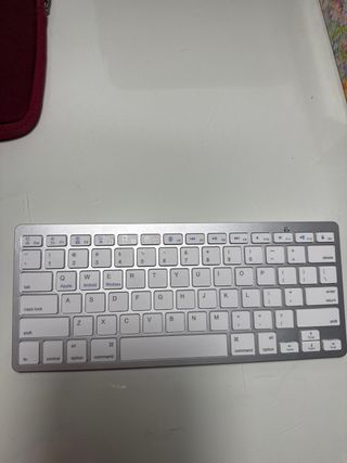 Teclado Bluetooth keyboard

