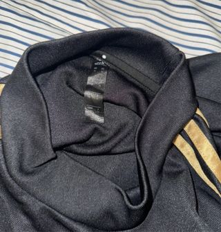 Sudadera Real Madrid Adidas Academy Negra Dorada