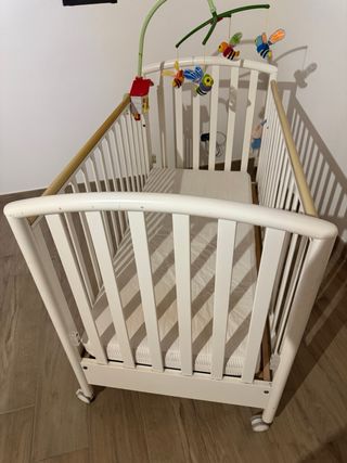 Lettino bimbo con cassettone