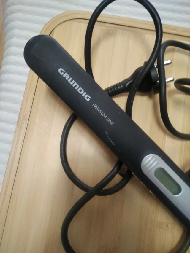 Plancha de pelo Grundig premium line