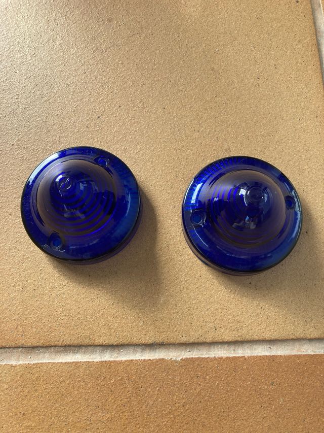 Tulipas coche clásico azul (2 unidades)