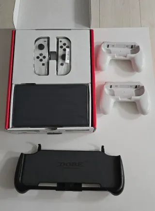 Nintendo Switch OLED bianco + accessori