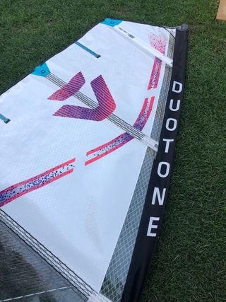 Vela Windsurf Duotone Super Hero DLAB 4,7 2025