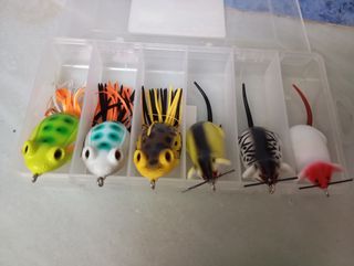 Lote señuelos ranas y ratones pesca