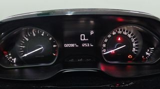 Peugeot 208 1.2 PureTech Signature EAT6 81 kW (110 CV)