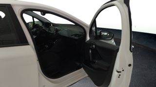 Peugeot 208 1.2 PureTech Signature EAT6 81 kW (110 CV)