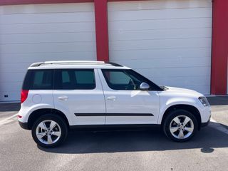 Skoda Yeti 2.0TDI 110 muy cuidado.