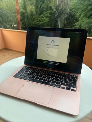 MacBook Air 13” 2020 Intel i3 / 8GB RAM / 256GB