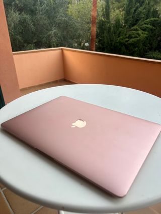 MacBook Air 13” 2020 Intel i3 / 8GB RAM / 256GB