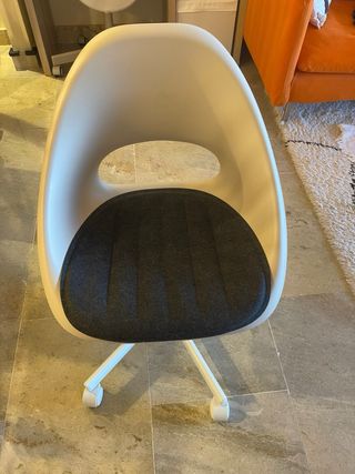 Silla de oficina Ikea beige y negra