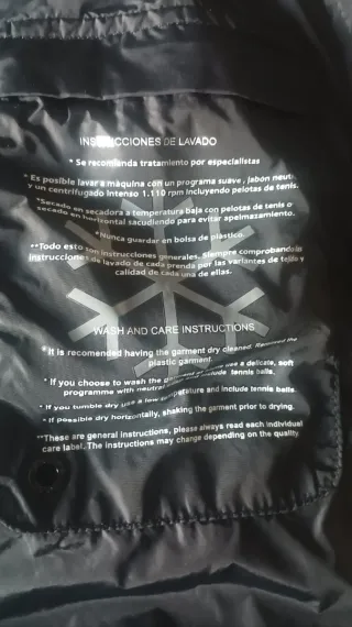 Plumas negro de Zara