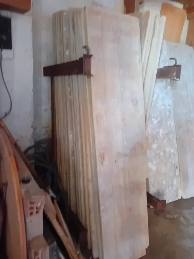 Tableros de madera mide 2 metros por 50cm