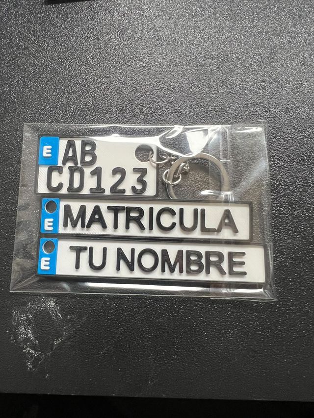 Llaveros personalizados matrícula coche