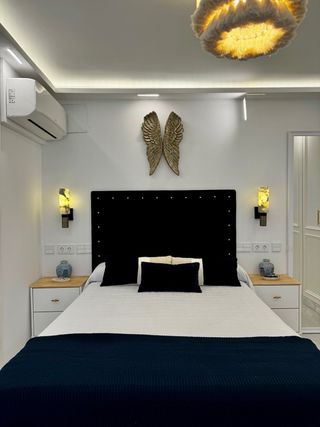 Dormitorio Matrimonial (2 mesitas noche y cómoda)