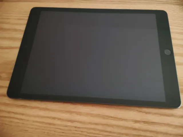 iPad 9ª Gen 256GB + Apple Pencil + Teclado