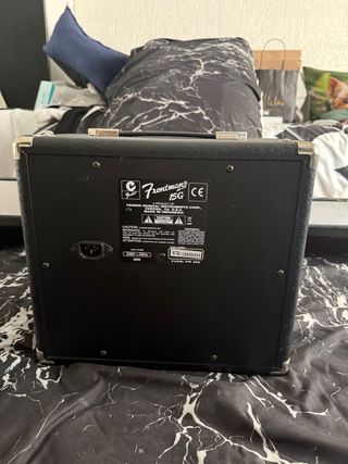 Amplificador Fender Frontman 15G
